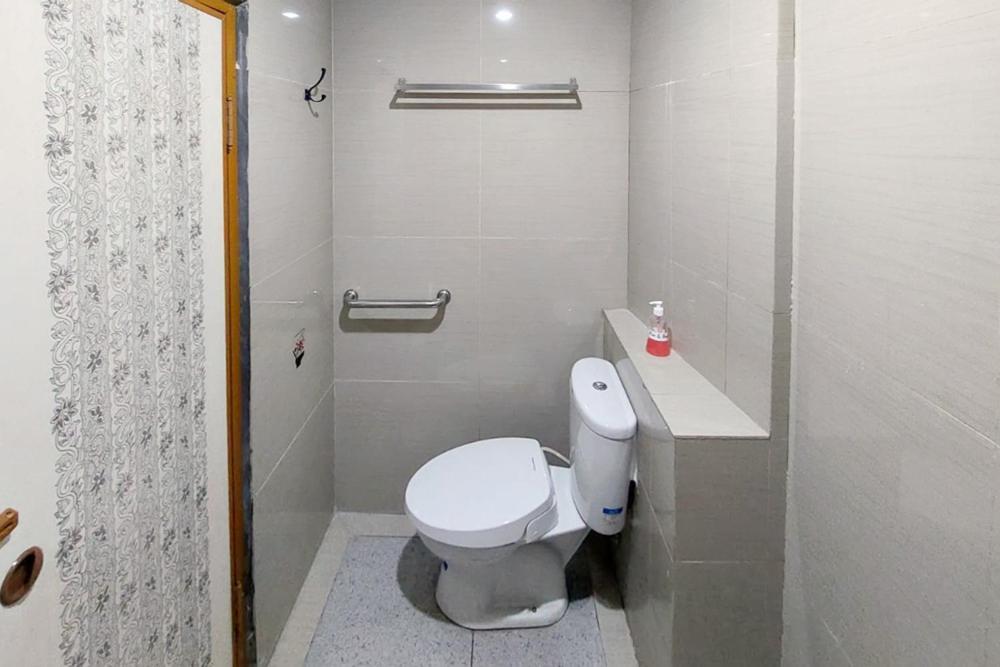 Twospaces Living At Maximus Inn Palembang Dış mekan fotoğraf